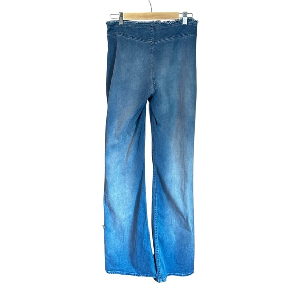 Urban Outfitters BDG Ruched Size Zip Flare Light Wash Jeans 32 - Picture 5 of 10